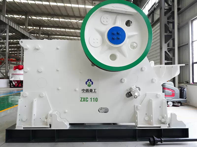 Trituradora de mandíbula tipo europea ZXC en el taller de la fábrica con bastidor de acero de alta resistencia
