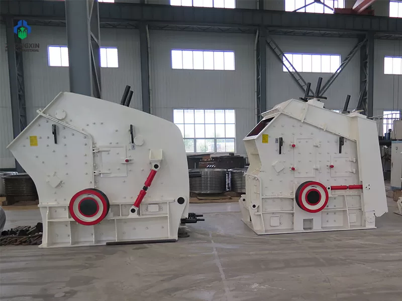 Vista del rotor pesado y martillos de alto cromo para trituradora de impacto