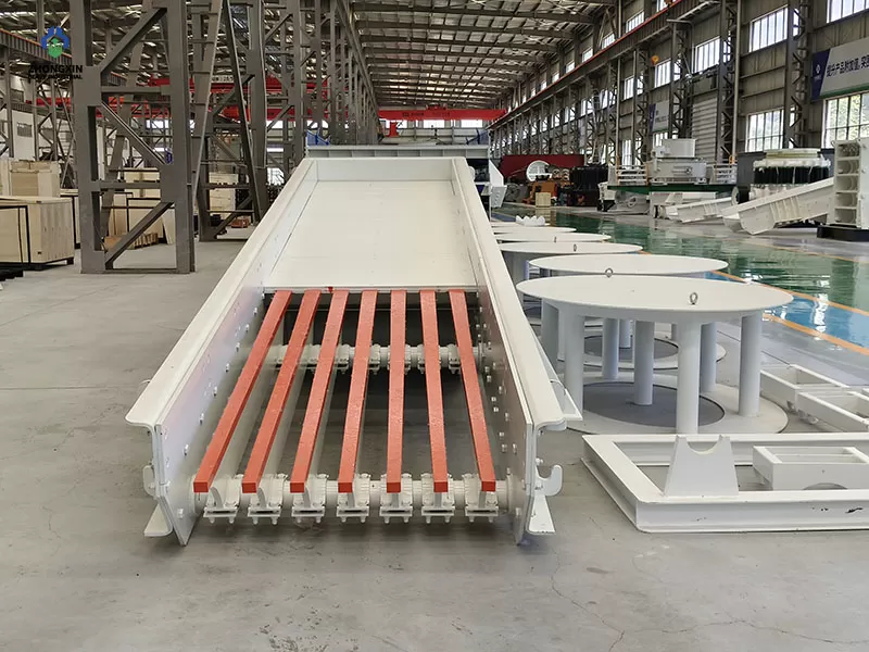 Máquina alimentadora vibratoria ZSW terminada en taller de producción