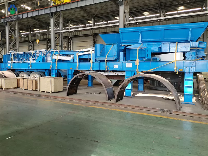 Cintas transportadoras integradas en trituradora de mandíbula móvil.